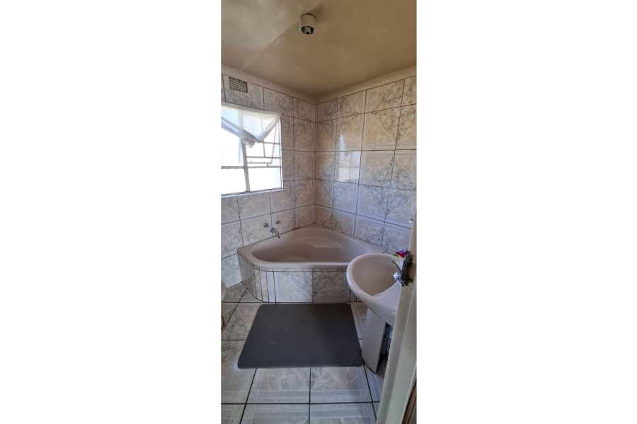 3 Bedroom Property for Sale in Bronville Free State